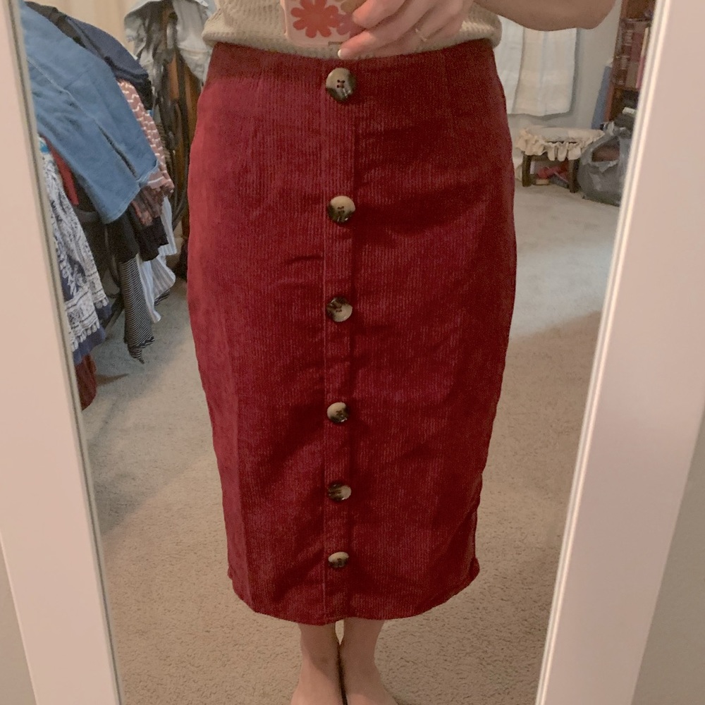 Women’s SHEIN burgundy button up pencil skirt, size small